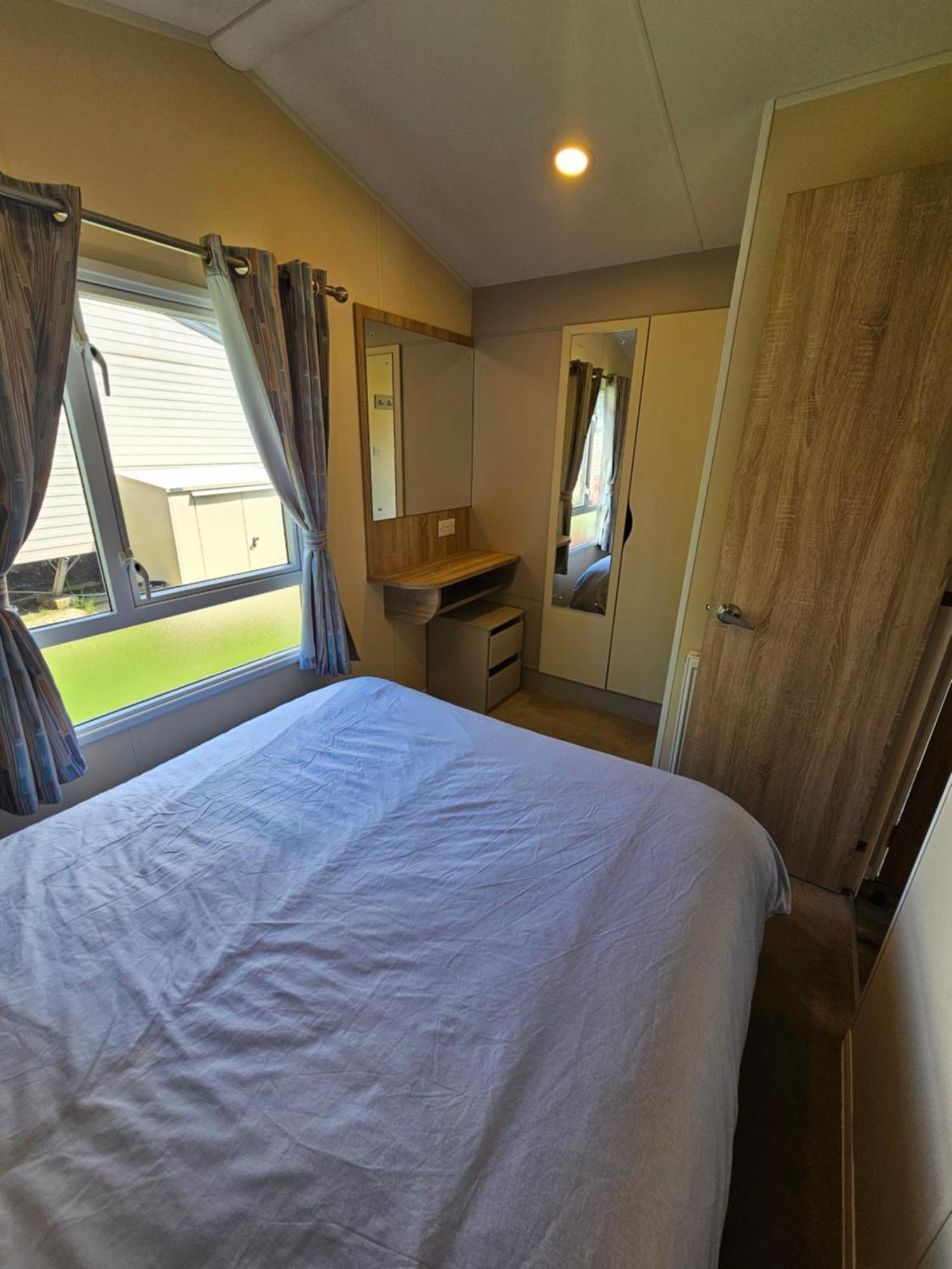 Campsite Cosy Caravan Haven Marton Mere